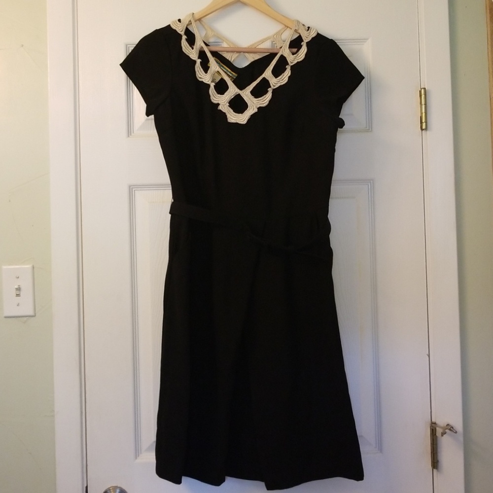 Black Dress with Lace Neckline = Perfect LBD